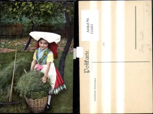 216881,Elsässer Tracht Mädchen Korb m. Heu Rechen Volkstracht Frankreich Elsass