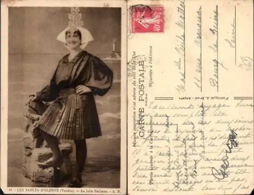 336101,Volkstypen Les Sables d Olonne Vendee La Jolie Sablaise Frau Tracht