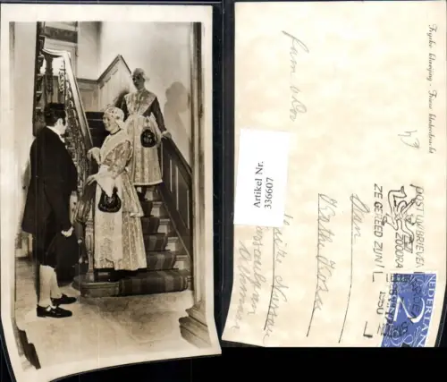 336607,Tracht Friese klederdracht Niederlande Mann Frauen b. Stiege