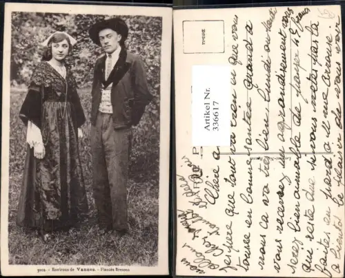 336617,Tracht Environs de Vannes Fiances Bretons Paar Hut Kopftuch Schultertuch