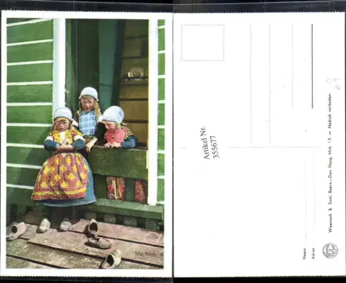 355677,Trachten Niederlande Marken Mädchen Holzschuhe v. Haus Eingang
