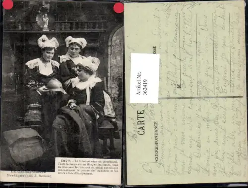 362419,Grande Guerre Bretagne Frauen Kopftuch Haube Trachten Frankreich