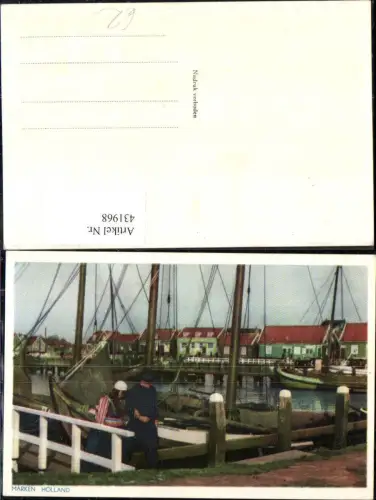 431968,Paar Schiffe Segelboote Hafen Marken Holland Trachten Niederlande