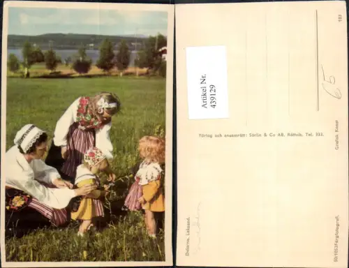 439129,Dalarna Leksand Frau Kinder a. Wiese Trachten Schweden