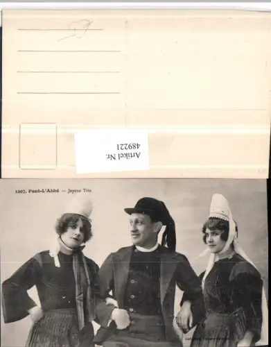 489221,Frankreich Pont-l'Abbe Joyeux Trio Trachten Tracht