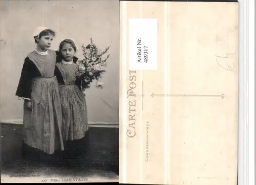 489317,Frankreich Petites Lorientaises Mädchen Trachten Tracht Blumen