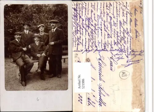 521986,Foto AK Männer m. Mützen Zigarette Rauchen