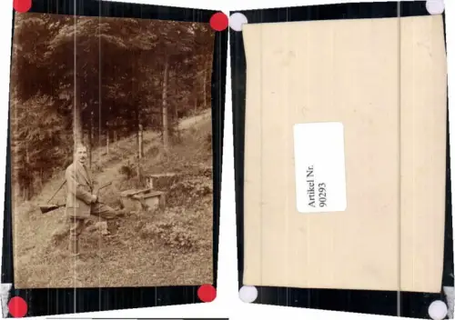 90293,Foto Jäger m. Gewehr Jagd im Wald