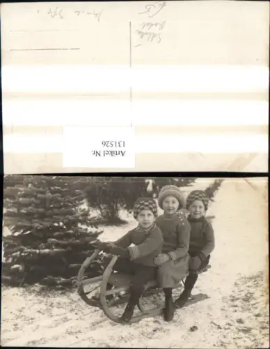 131526,Foto Ak Sport Wintersport Frau Kinder a. Schlitten Rodel