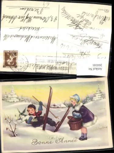 264101,Künstler Ak Sport Wintersport Bub Junge liegt m. Ski Schi i. Schnee Hase Mädchen Korb Winterlandschaft