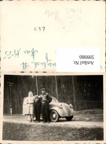 599980,Foto Ak Familie vor Auto PKW Kennzeichen N 39.07 Krieglach 1955