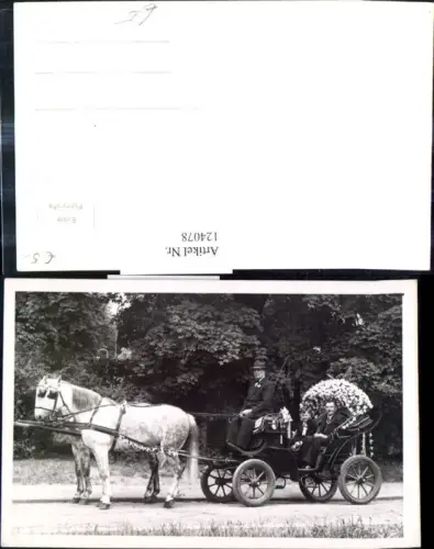 124078,Foto Ak Kutsche Pferdekutsche m. Blumen geschmückt