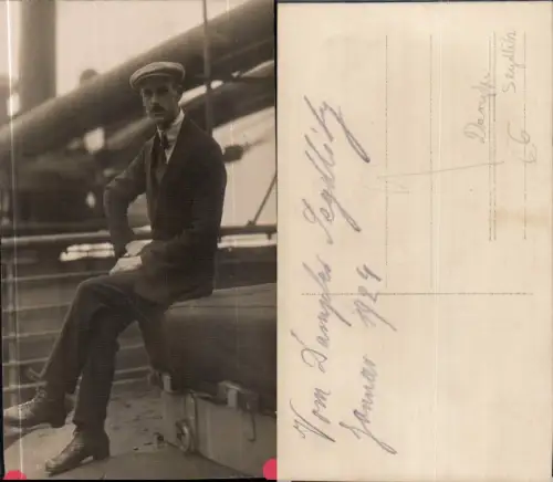 445806,Hochseeschiff Schiff Dampfer Seydlitz Mann a. Deck 1924