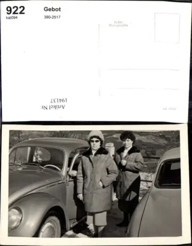 194137,Foto Ak Auto VW Käfer m. Frauen