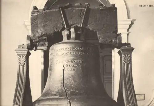 411500,Jumbo Post Card 20x25 Liberty Bell Independence Hall Philadelphia USA