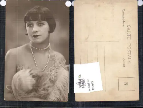 725943 Foto-AK Art Deco Frau Portrait Erotik Schmuck Perlen Perlenkette Risque