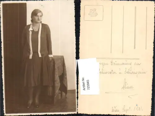725945 Foto-AK Frau Rock Mode Wien 1931