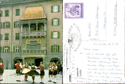 717032 Innsbruck Goldenes Dachl Volkstanzgruppe Tracht im Vordergrund