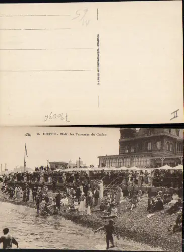 730036 France Dieppe Normandie Terrasses Casino Strandleben Strand Bademode