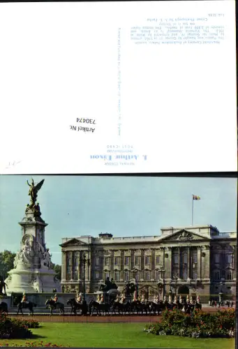 730474 London Household Cavalry at Buckingham Palace Great Britain