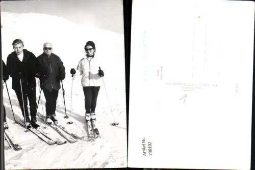 738102 Foto AK Kirchberg in Tirol Gruppenbild Wintersport Skifahrer auf Piste