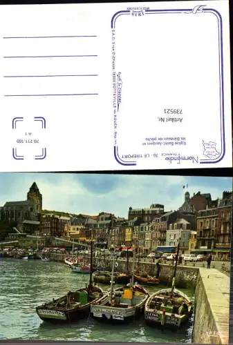 739521 France Normandie Le Treport Eglise Saint-Jacques et les Bateaux de peche Kirche Fischerboote Hafen