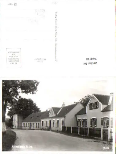 744118 seltene Foto AK Atzenbrugg Tulln Straßenpartie