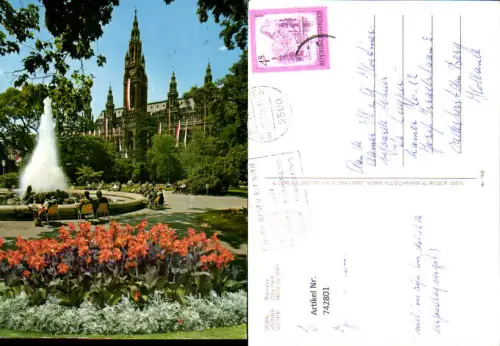 742801 Wien Vienna Rathaus Springbrunnen Blumen im Vordergrund