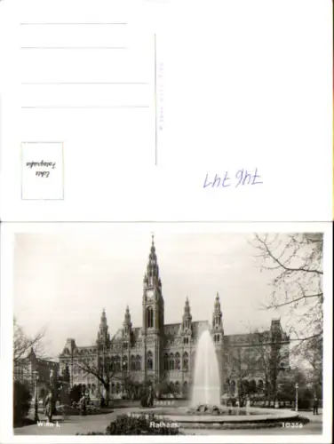 746741 Foto AK Wien Vienna Rathaus m. Springbrunnen