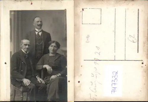 747332 Foto AK Frau Männer Anzug Mode Armbanduhr 1921