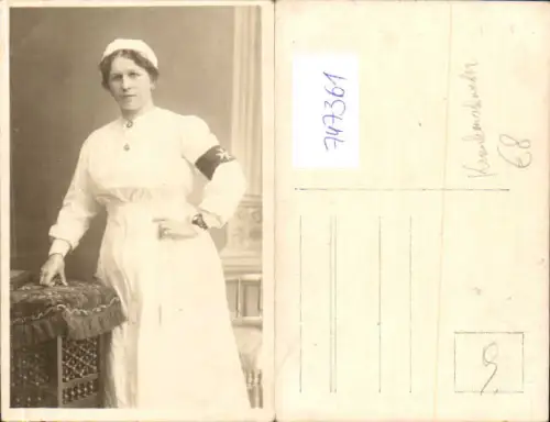 747361 Foto AK Frau Krankenschwester Uniform Armbanduhr