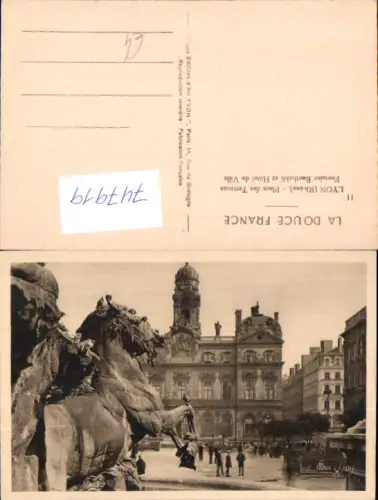 747919 Lyon Rhone Place des Terreaux Fontaine Bartholdi et Hotel de Ville France