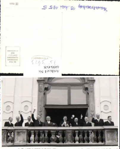 753423 Foto-AK Wien Staatsvertrag 1955 Belvedere Karl Renner