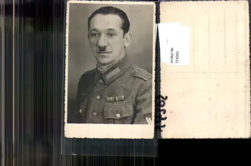 714061 Foto-AK Wehrmacht Soldat Uniform Heer Bart Schnauzer