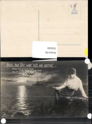 763049 Foto-AK Frau liest lesen Brief Marine Kriegsmarine Schiff Meer