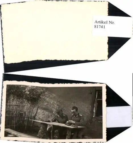 81741,WW2 Foto Soldaten Offizier Uniform am Tisch Wehrmacht