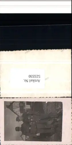523330,Foto WW2 Wehrmacht Soldat Uniform Abzeichen Orden