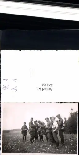 523384,Foto WW2 Wehrmacht Soldat Uniform Soldaten im Feld
