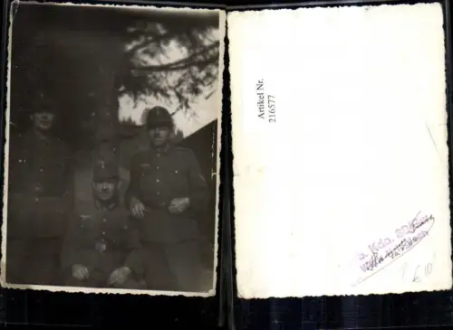 216577,WW2 Foto Wehrmacht Soldaten Uniform vor Baum Hammer Franz