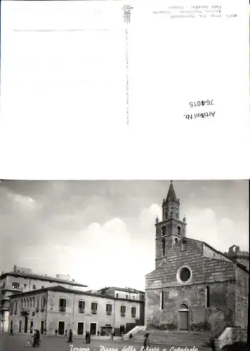 764015 Teramo Piazza della Libertà e Cattedrale Provinz Teramo Italy