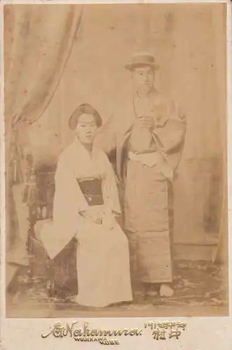 Japanisches Ehepaar junge Japaner 2 Albumin Fotos 1900 Atelier Nakamura Lasako