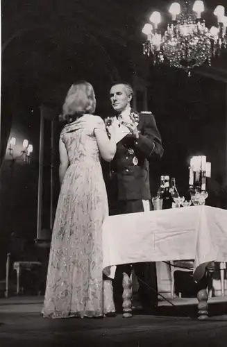 Martin Held Julia Costa in "Des Teufels General" Fotografie von Willi Klar 1960
