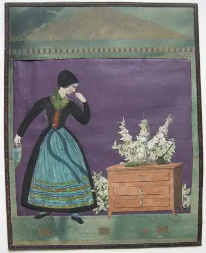 Collage Seide Papier Lithographe Weibliche Gestalt neben Kommode Blumenbouquet