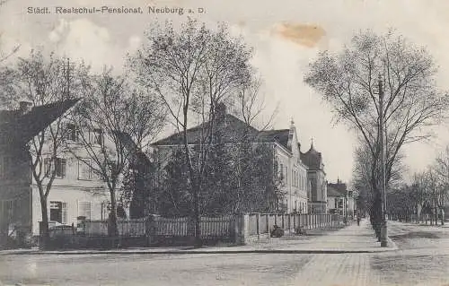 AK  Neuburg Donau Städt. Realschul-Penionat gel 1910 Oberbayern