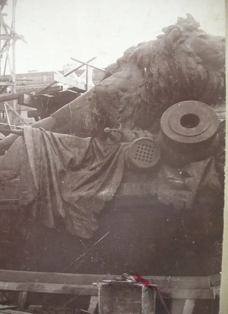 Reinhold Begas Bildhauer Atelier Kaiser-Wilhelm-Nationaldenkmal 1897 Albumin 1