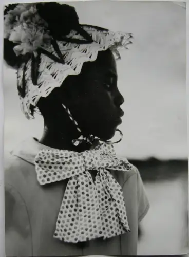 Gerhard Binanzer (1929-2006) Portrait afrikanisches Mädchen Silberbromid 1970