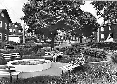 AK, Oberhain Kr. Rudolstadt, Anlagen in der Ortsmitte, belebt, 1980