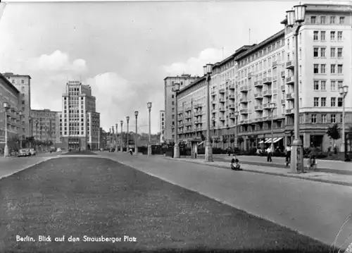 Ansichtskarte, Berlin Friedrichshain, Blick von Osten auf den Strausberger Platz, 1958