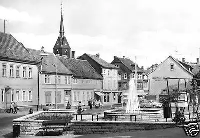 AK, Friedrichroda Thür., E.-Thälmann-Str., Brunnen 1985