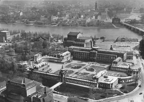 AK, Dresden, Zwingerareal und Umgebung, Luftbildansicht, 1966